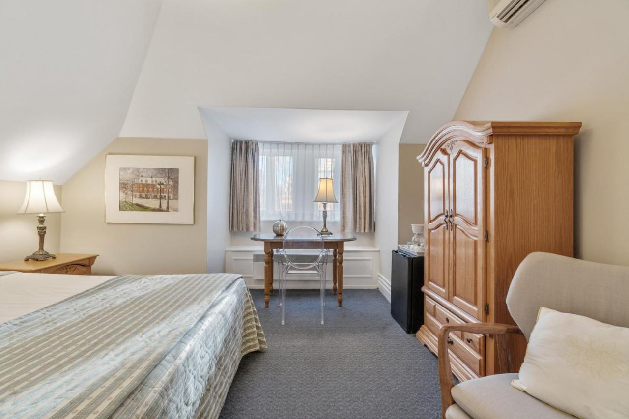 Manoir De La Tour Hotel Quebec City Exterior photo